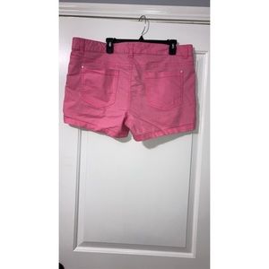Pink shorts 🤍💕🤩🤍